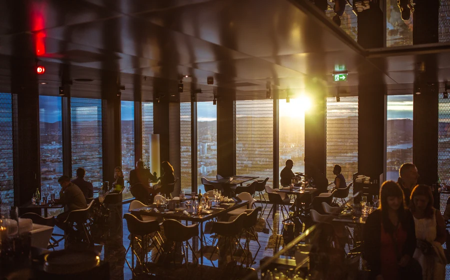 Imagine hero pentru site restaurant in Cluj-Napoca cu meniu si rezervari